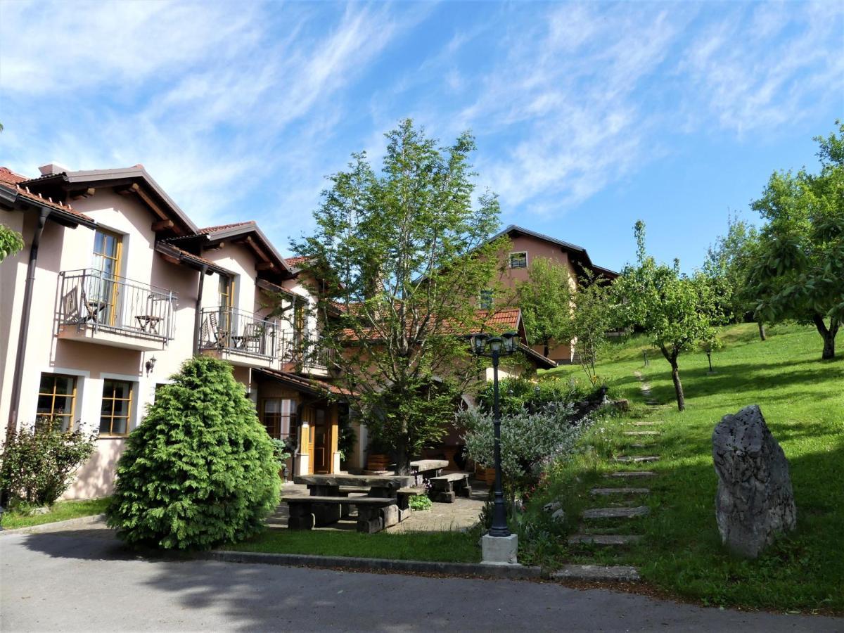 Pension Na Meji Пивка Экстерьер фото