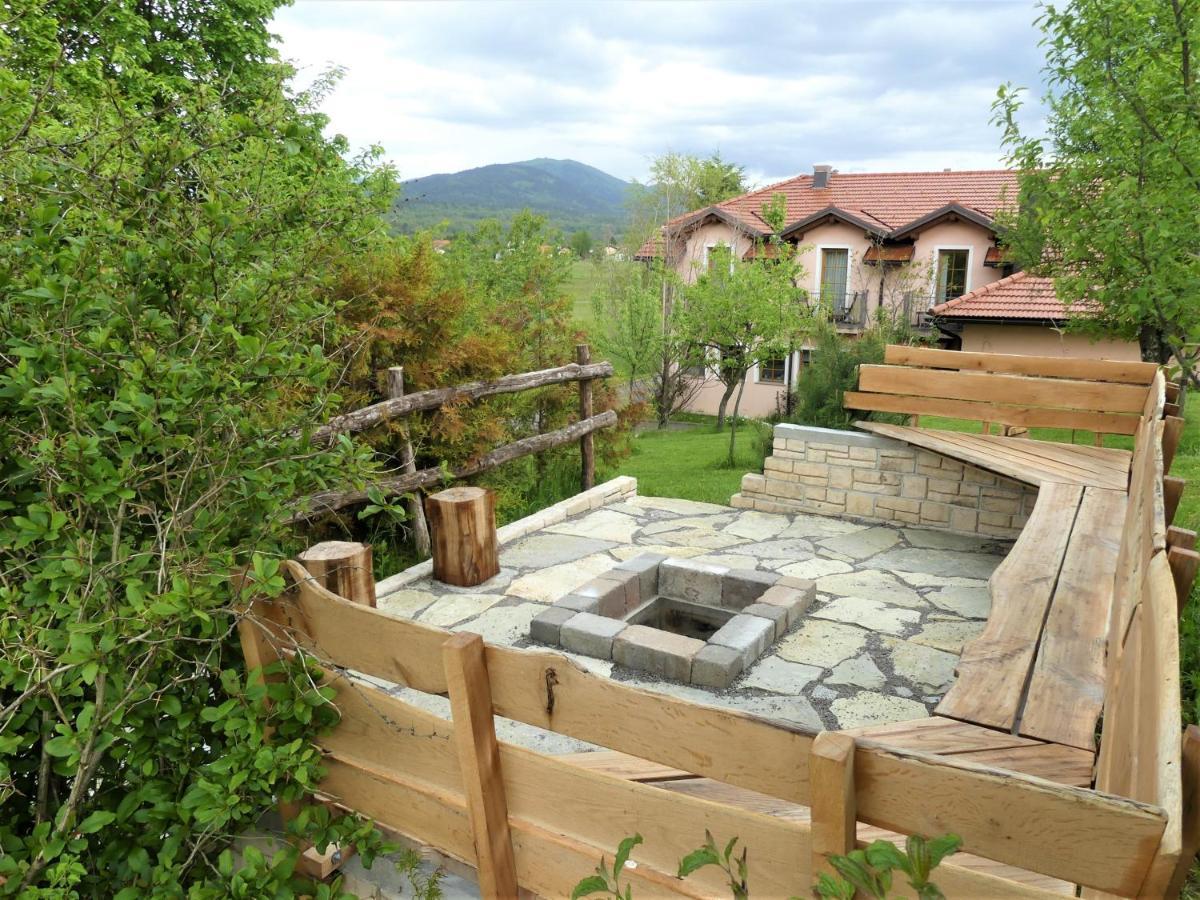 Pension Na Meji Пивка Экстерьер фото