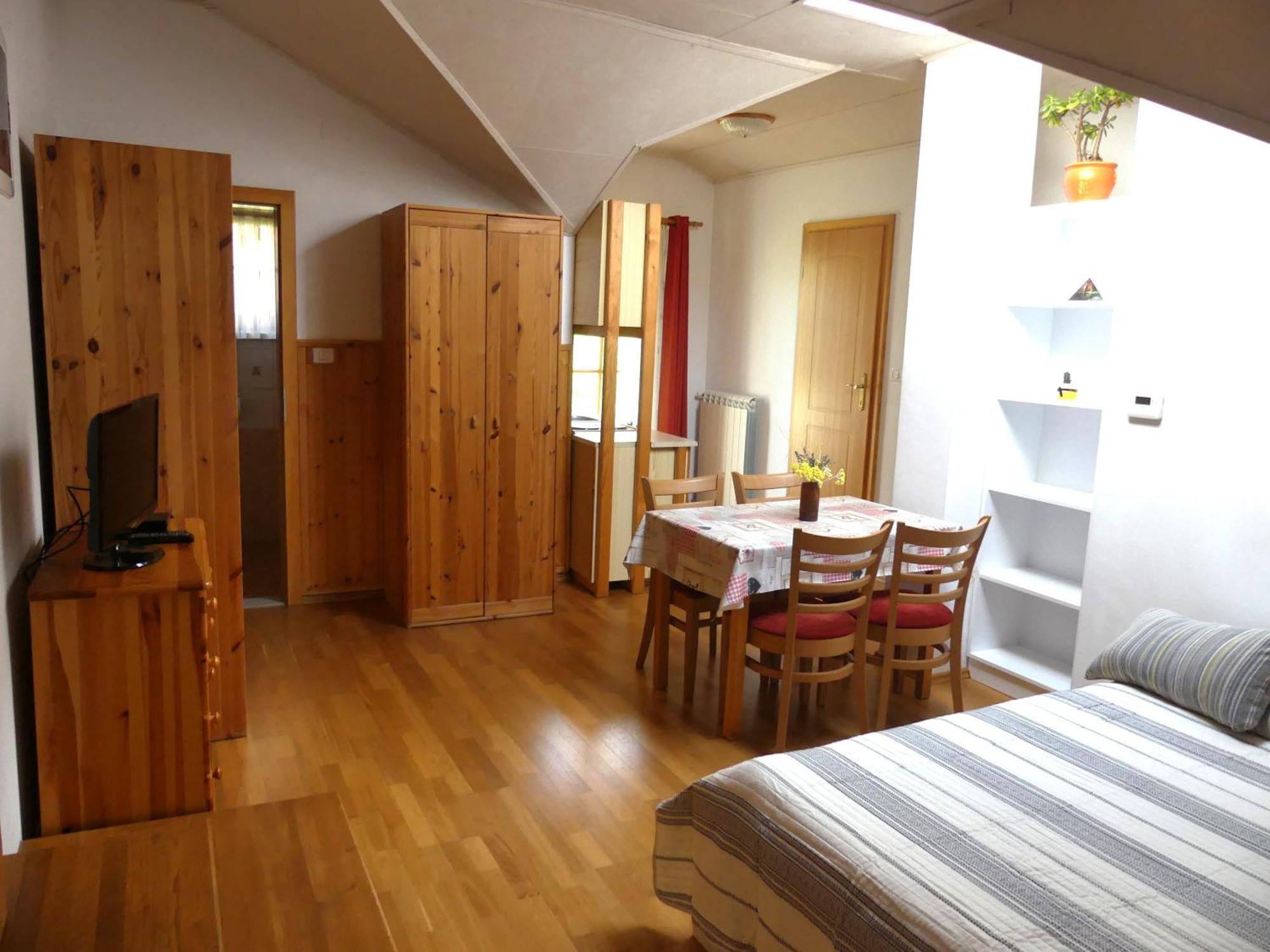 Pension Na Meji Пивка Экстерьер фото